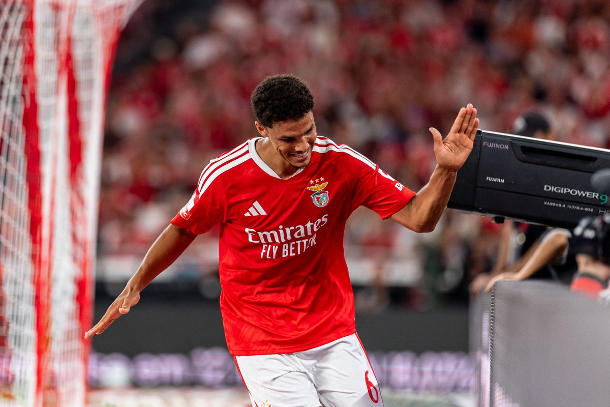 Betano_PT's tweet photo. BAH EMPATA TUDO ⚖️

Mágica jogada de Prestianni, para cabeceamento letal de Bah 🔥

#ClássicoBetano #FCPxSLB https://t.co/5ByhTUQLfO