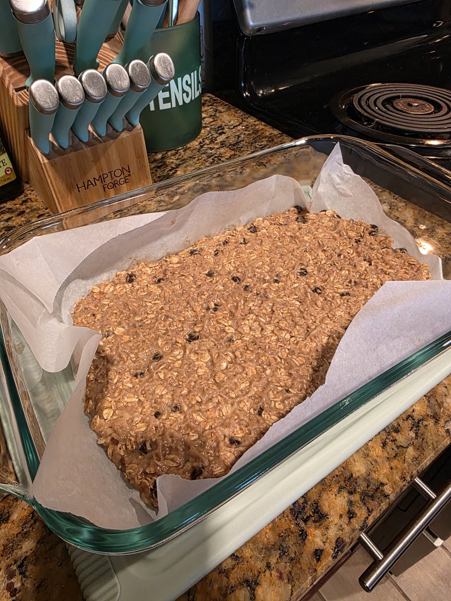 TwoLostSouls14's tweet photo. Next week's breakfast bars 😋 https://t.co/dTUrlkzFpD
