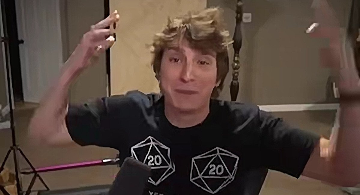 m828236's tweet photo. How it feels lately in qsmp fandom. https://t.co/dKlEX1qszI