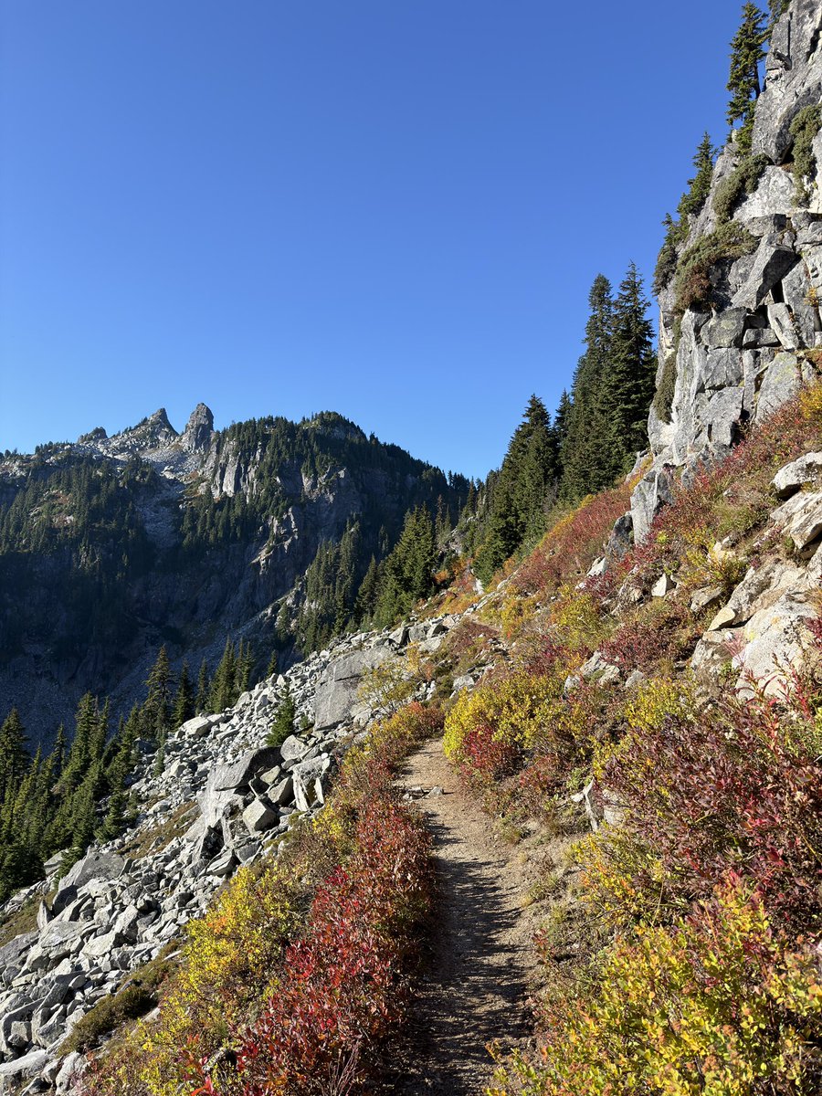 brianovak's tweet photo. nimbus mountain https://t.co/sCok7XIBZd