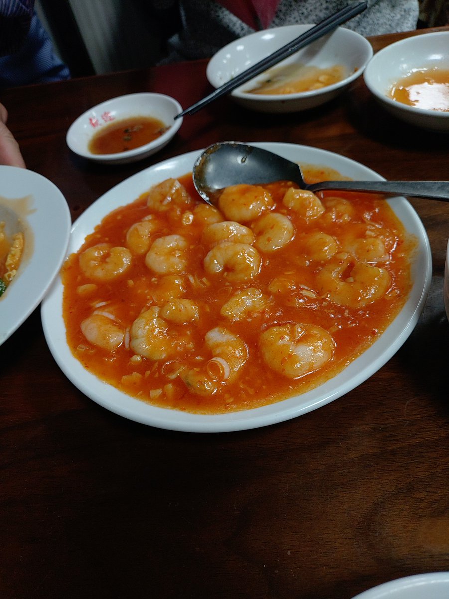 3093_mika's tweet photo. 蒲田、歓迎 本店

お誘い受けて、ぎょうざを食べに

女将さんが、サービスでエビチリくださった https://t.co/R3U4tQzuRd