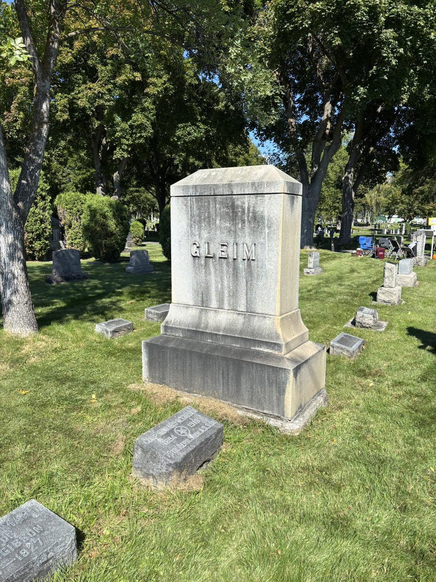 cmdrLonny's tweet photo. Stories and Stones, a historic cemetery tour with presenters in-character talking about famous Missoulians. https://t.co/sUQzYreV6n