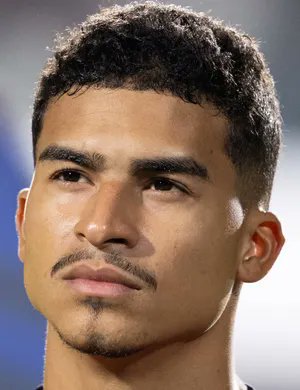 EdsonFilho74's tweet photo. Renê tem o perfil de jogador que o grupo city gosta de contratar, jovem, promissor e sabe fazer gol, não se surpreendam se pintar no Bahia em 2027 https://t.co/TzBKXcAMua