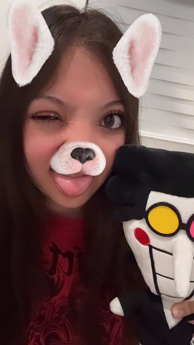 bwanadik_'s tweet photo. happy birthday to me, i’m officially 18! https://t.co/R7ETswV101