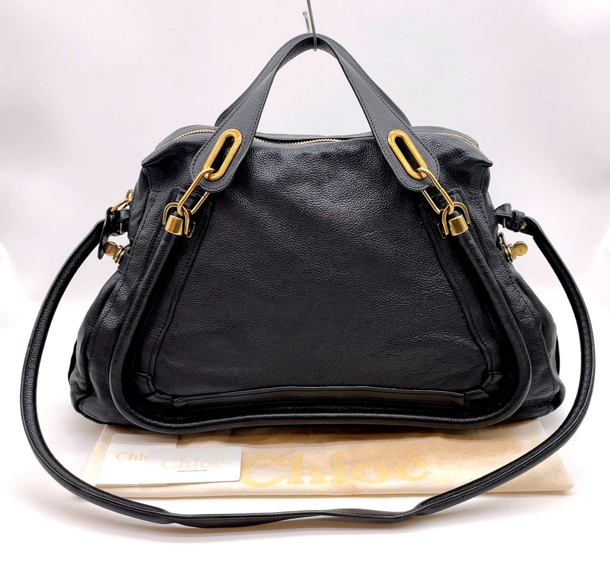 luxurfind's tweet photo. Chloé Paraty Leather Black 2-Way Handbag W/Dustbag/Card
Auction · ends in 8h

Tap the link in our bio to view this item.

#ebaypartner https://t.co/y8r7gPDbJY