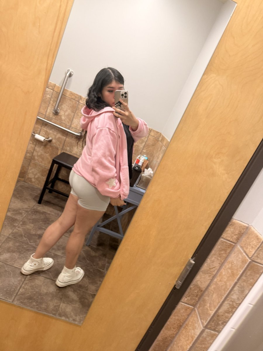 Axngelss's tweet photo. ₊˚⊹♡ #intro &amp; #moothunt ♡ ₊˚⊹♡

⟡ 23 • pc na • 🇲🇽
⟡ rivals • fn • friendslop games 
⟡ dps main
⟡ cats • snakes • crafts

♡lf new friends go play with!! 

♡ / ↺ ifb
#rivalstwt #fntwt #gamingtwt #pcsteam #owtwt #promotwt #lfmutuals https://t.co/VxCoKIcYvS