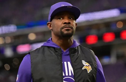 Spenmorax's tweet photo. I’m all for victory lapping the Bears shitting the bed against Minnesota.

I am very very nervous about what Brian Flores is gonna do to “Juice Scruggs” and “Ben Bartch” https://t.co/VssQYXSECe