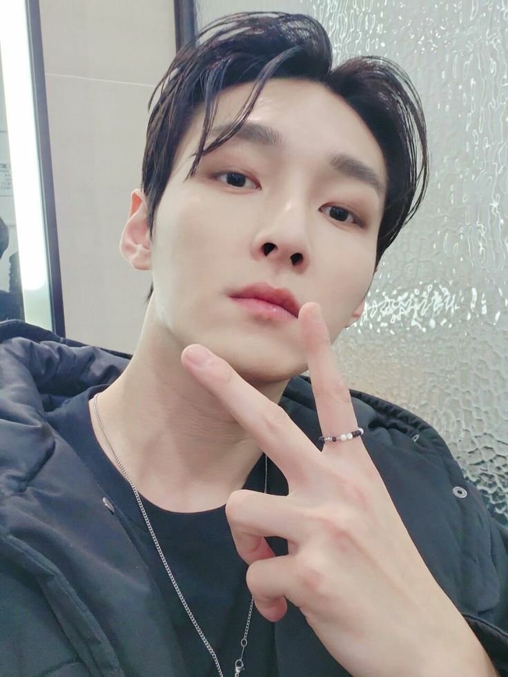 Fantasy_Egypt's tweet photo. 💫 يوم جديد في كوريا باقي D-416🐭علي خروج جوهو من الخدمة العسكرية 🥹♥

#SF9 #ZUHO 
@zuho_official
 
@SF9official https://t.co/B8N23t1qbo