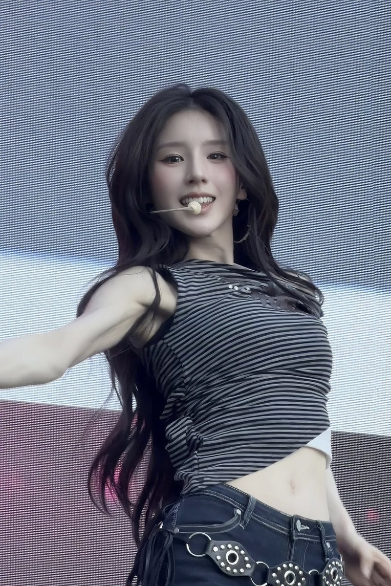 only1heejin's tweet photo. 260920 YouthCoffeeFestival
#ARTMS #아르테미스 #HeeJin #희진 #ヒジン https://t.co/ZtXJ0ZjwRV