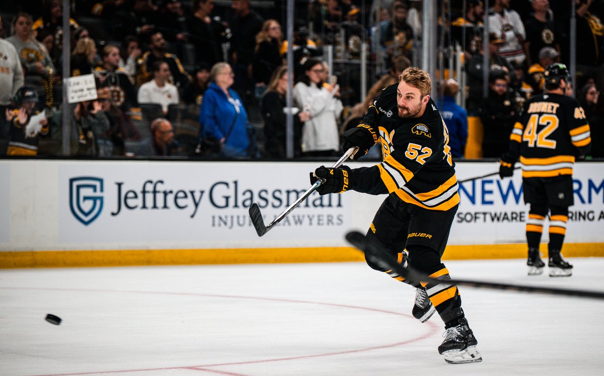 NHLBruins's tweet photo. So back. https://t.co/AlCEd37oD1