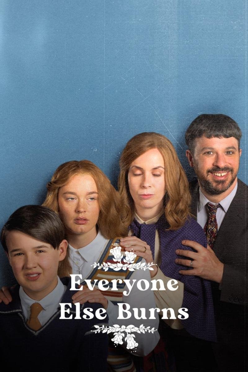 RoderickDiazCid's tweet photo. Han estrenado en @netflix Los No Elegidos, miniserie británica sobre una secta religiosa entre los Kikos y los Amish.

Esta no es en clave de humor, como Que Ardan Todos, pero también es bastante buena.

Como curiosidad, la protagonista se me parece muchísimo a Michelle Jenner. https://t.co/ZROMASOxaM
