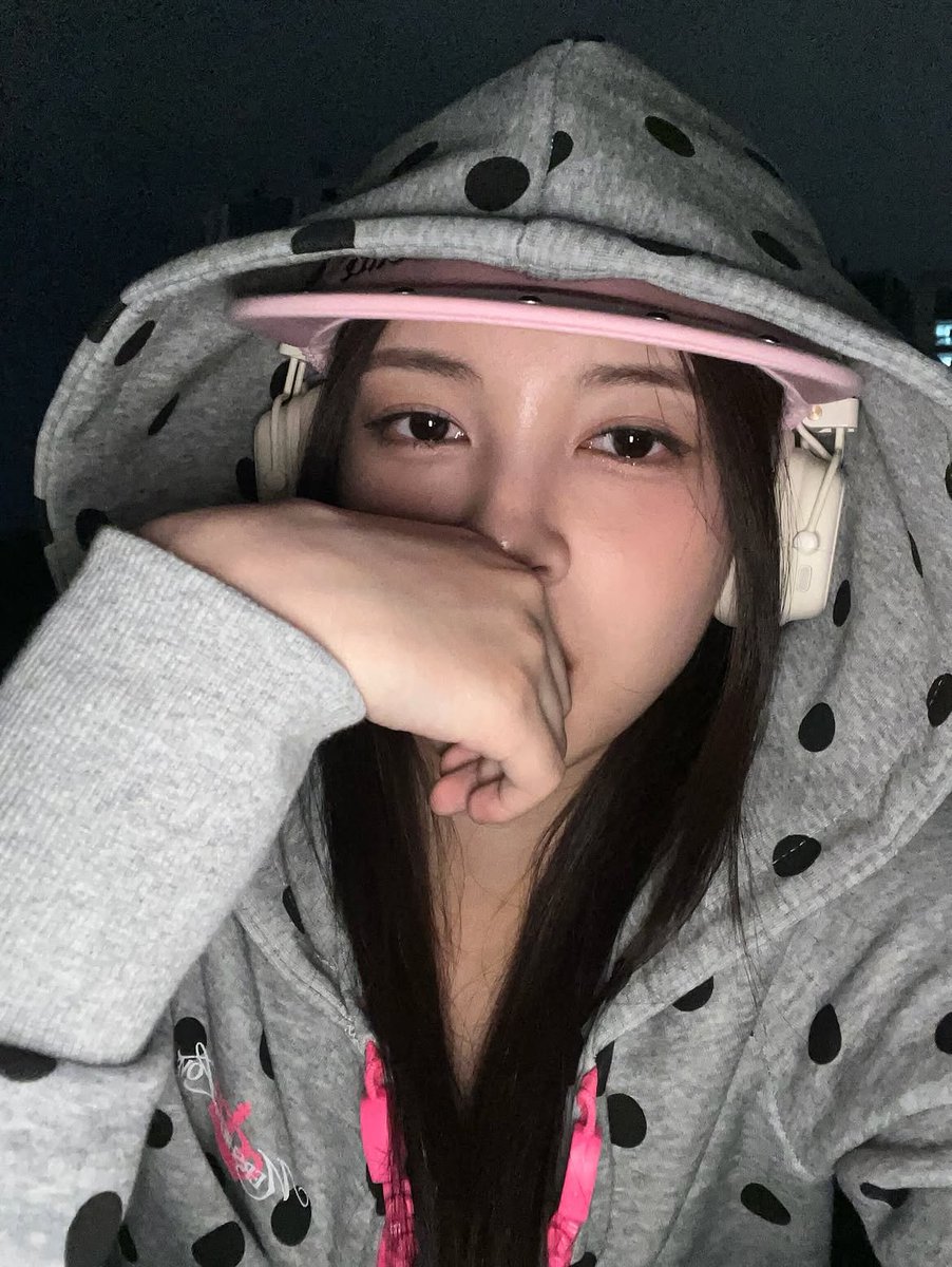 heartbday's tweet photo. [260920] #KILALA #키라라 Instagram Update (1/2)

🎵 Ain't In LA - ADÉLA
"Good night💤💤"

#OURBIRTHDAY #아워벌스데이 #OBD https://t.co/OtGKeewxIp