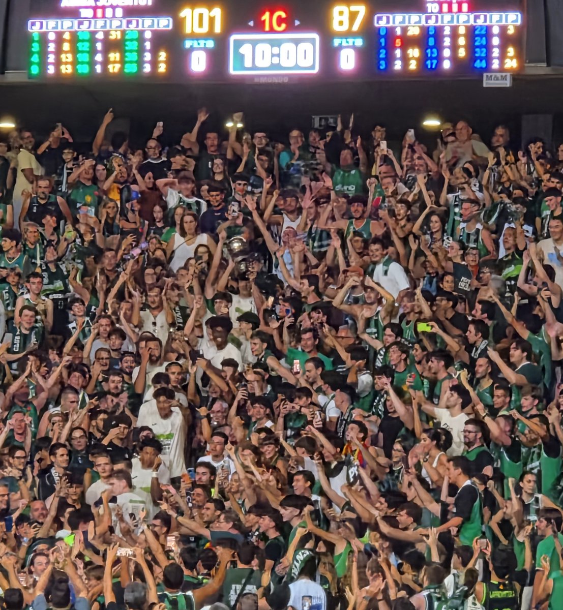 FemPenya's tweet photo. 💚🖤 https://t.co/XAiGD1Rq3t