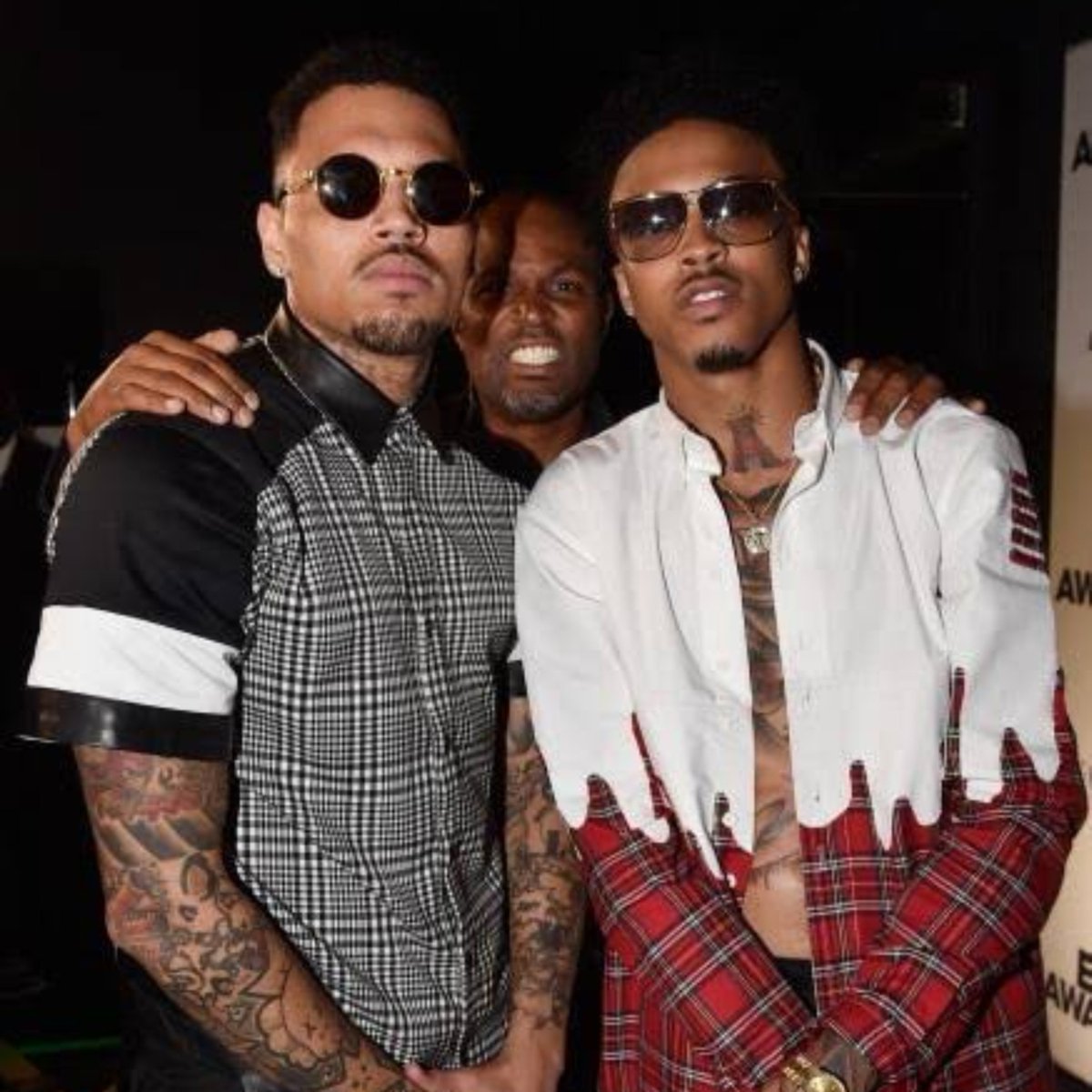 CBnowblog's tweet photo. 📰||“I Luv This Shit (Remix)” de August Alsina, Chris Brown &amp; Trey Songz, chega a marca de 100 milhões de reproduções no Spotify. https://t.co/ZLkZdhkeK3