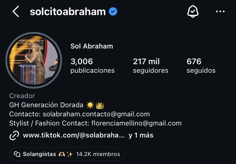 idkjlyn's tweet photo. madre cambio el perfil en ig, en la descripción solo falta ganadora de gh generación dorada y cerramos estadios https://t.co/YgWV0N5DFc