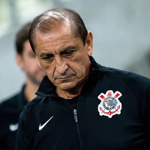 NJanfren's tweet photo. Pega o telefone ainda hoje e liga pra um desses técnicos.

O Ramon tem o histórico de assumir empregos em total pressão, e já passou pelo Corinthians.

O Sylvinho evoluiu demais nos últimos anos e já disse que aceitaria voltar um dia.

Ambos livres no mercado. Diniz não dá mais. https://t.co/KrUzs61GQ0