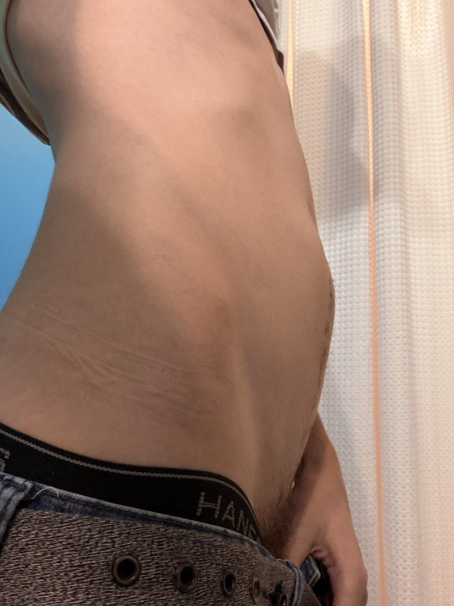 SnakeAd's tweet photo. Expect my usual puffy post tomorrow. But here. Enjoy full Snuppy belly from a gainer shake I had earlier https://t.co/kqQgnoEKl1