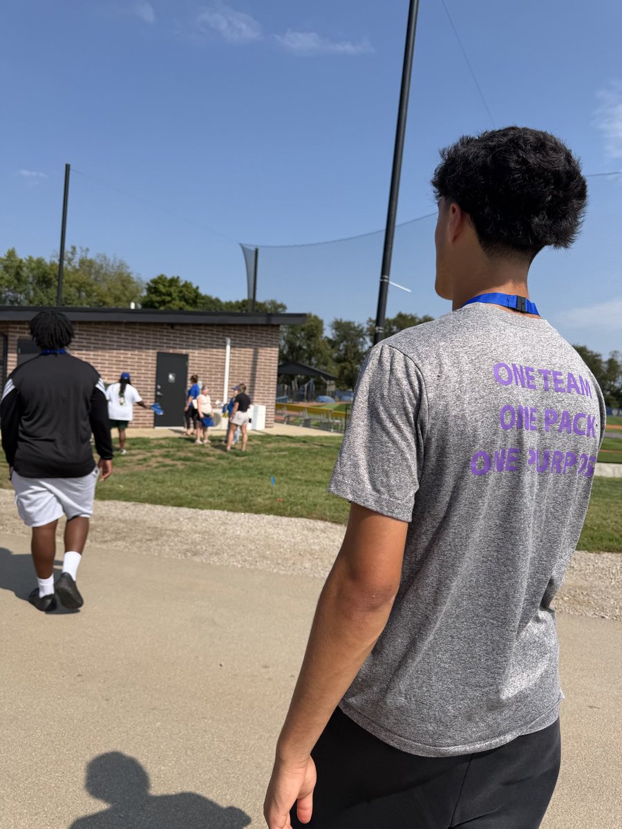 WestonWood04's tweet photo. Grateful for all the love and hospitality on my Game Day Visit @MidwayEagles_FB. Love chatting it up with @Kraekelso and HUGE WIN! #thenest 
@BHSdogsfootball @CoachYoungXFQB @Bryan_Ault @IndianaPreps @SidelinePreps @PrepRedzoneIN @CoachReinhard @Coach_Lantz @Coach_McQuillan @HoosPrepGrid @QBHitList
