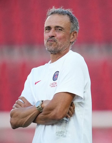_BeFootball's tweet photo. 🚨 LA CLASSE DE LUIS ENRIQUE 🇪🇸 ENVERS L’OM :

«  On a vu un très bon OM 💪 Ils ont un très bon entraîneur !

JE SUIS SÛR QU'ILS VONT SE RELEVER. » ✅

(@ligue1plus) https://t.co/i3HhWq5VWw