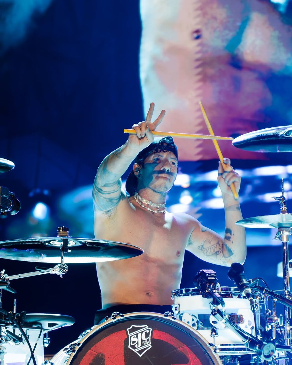 TOPUPDATERS's tweet photo. Twenty One Pilots at the Sommo Festival in Canada last weekend via celinarose_photo on Instagram https://t.co/30wA4M2A1r