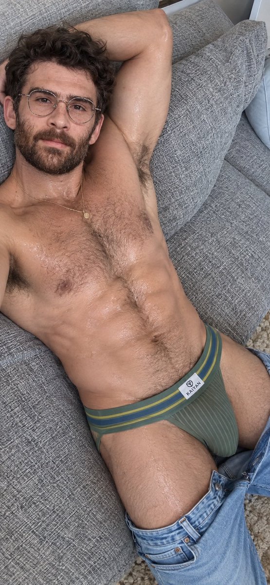 clapifyouc4re's tweet photo. Follower request:

Hasan on the couch with his jocky on https://t.co/cXcHT1Shj2