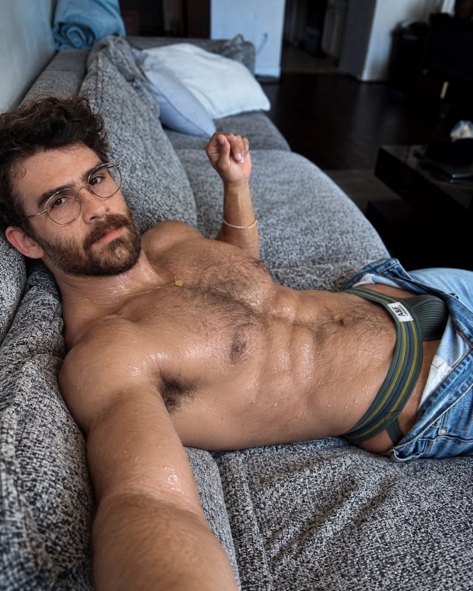 clapifyouc4re's tweet photo. Follower request:

Hasan on the couch with his jocky on https://t.co/cXcHT1Shj2