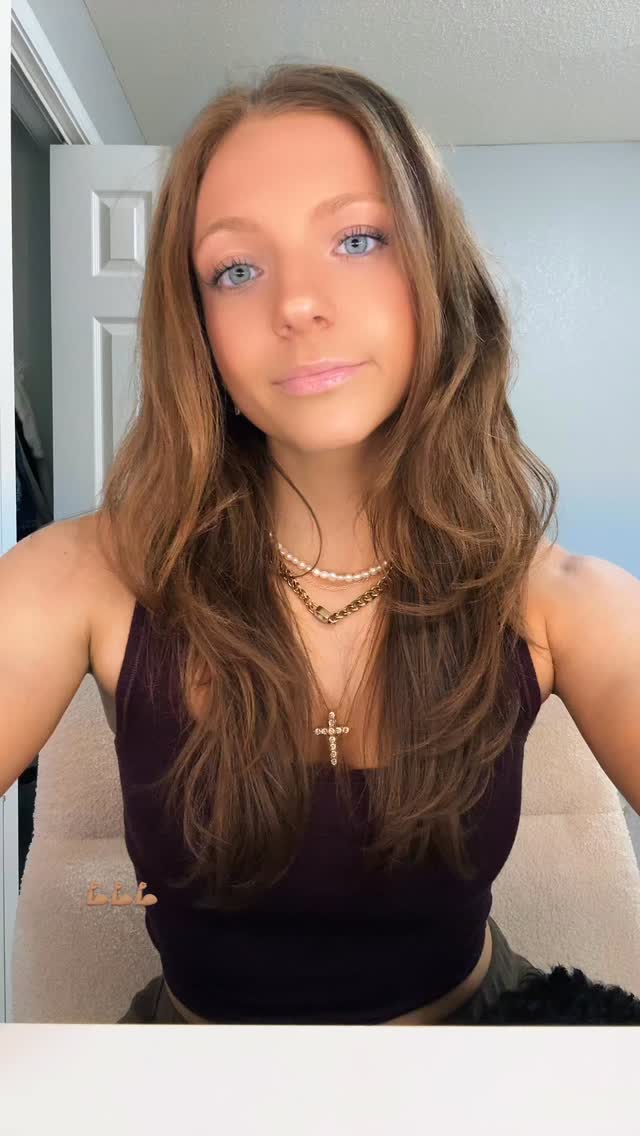 BritBFitt's tweet photo. soft look, strong personality 😉 https://t.co/Oenq4cbRTi