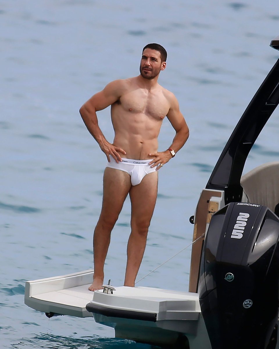mrberdok's tweet photo. Miguel Ángel Silvestre 🤤 https://t.co/ZtihpKcaIF
