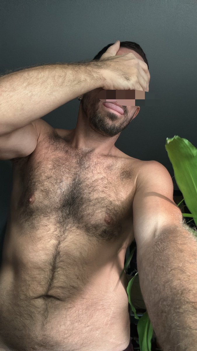 FrancoscottOFC's tweet photo. More stuff WILL be coming. #malemodel #fur #hairymen https://t.co/VxZIKu0Xyd