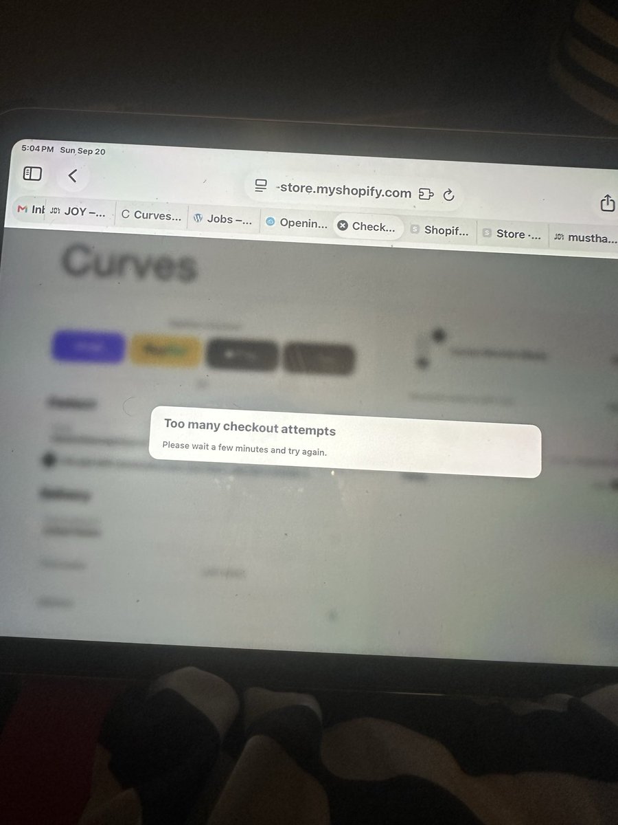 TroubleTamischa's tweet photo. @byseanbrown you got to get better your website crashed and then when I went to put payment it wouldn’t allow me to and kept saying trying to many times and I didn’t this needs to be fixed https://t.co/FTxmUsPCog