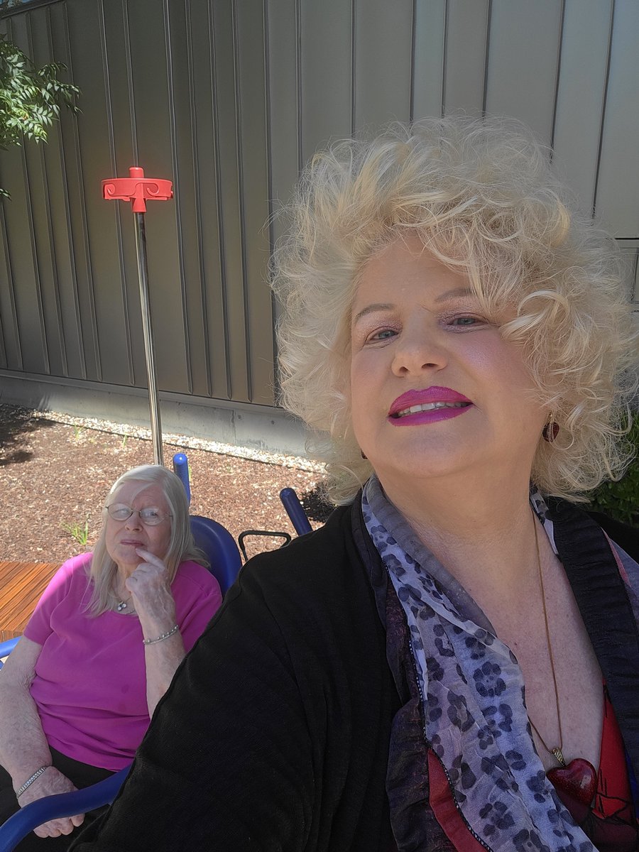 KimItemGrimes's tweet photo. @Fatima_30e @r_item1981
Depends on the situation  🤔?
We had to move back into our other home 3 hrs away to care for my 86yr old mother. So my 4th son 22, he moved into our other home to care for our dog🐕&amp; home🏡&amp; to make sure no transients came in👀&amp; took over our🏡So we DO NOT charge Rent https://t.co/7gItgiIK7U