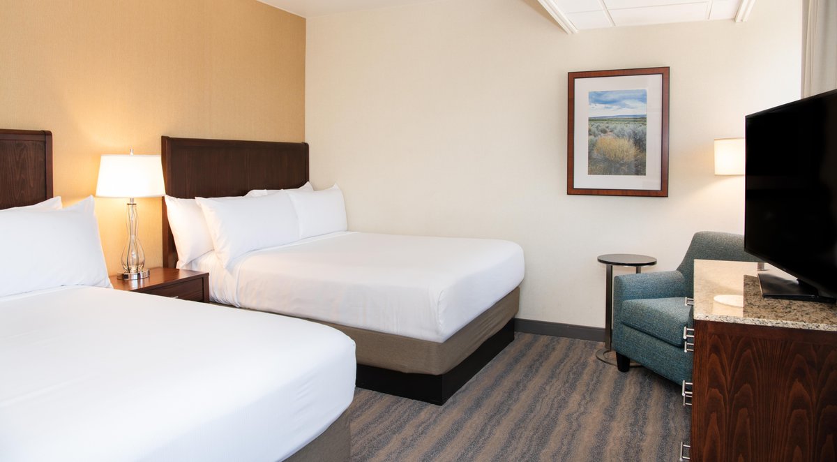 doubletreepdx's tweet photo. Your Portland stay starts here. 🛏️✨ Check in, settle in, and make yourself at home at DoubleTree Portland. 

Book your next getaway with us! 📍
https://t.co/gfAsOxyNaY https://t.co/7PGoyo60au