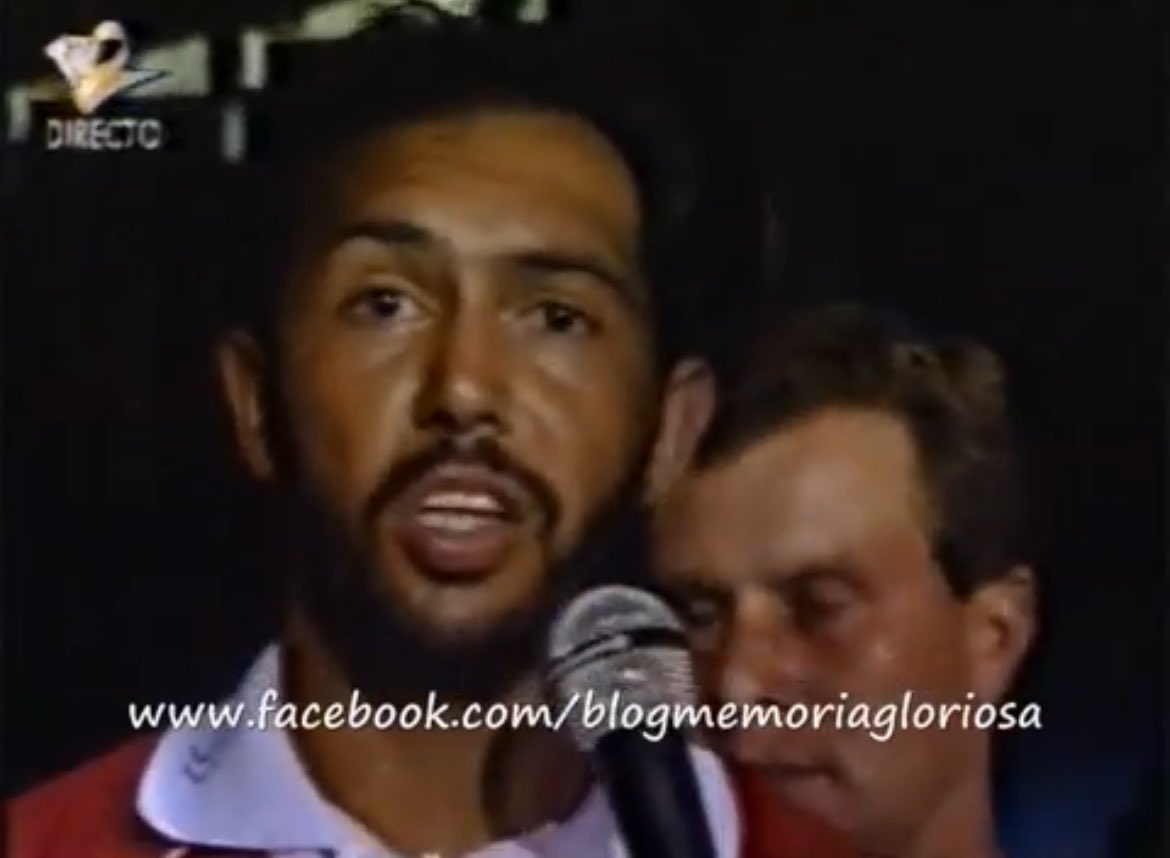 SLBcomps's tweet photo. “Aqui nas Antas há sempre coisas extra futebol”

🗣️ Isaías, 1993 https://t.co/TQaCOZX0li