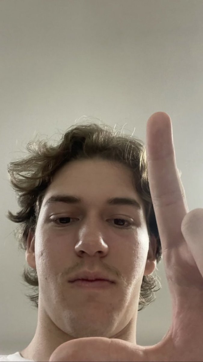 89kaspbk's tweet photo. as pessoas fazem de tudo pra ficar inventando fake news.

pietro em 2022: https://t.co/EitFjVGrnI