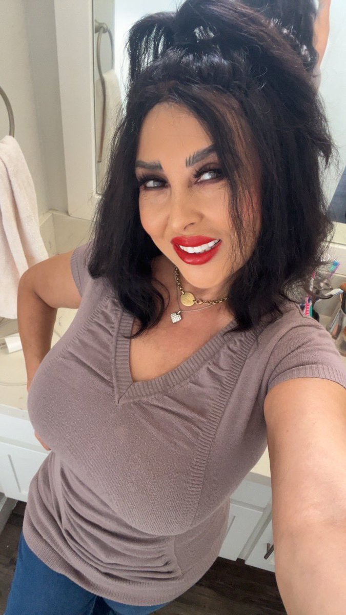 JayleneRio1's tweet photo. Happy Sunday funday X 💋 smiles or no smile? Repost if you like both https://t.co/xSdlGkjWIk