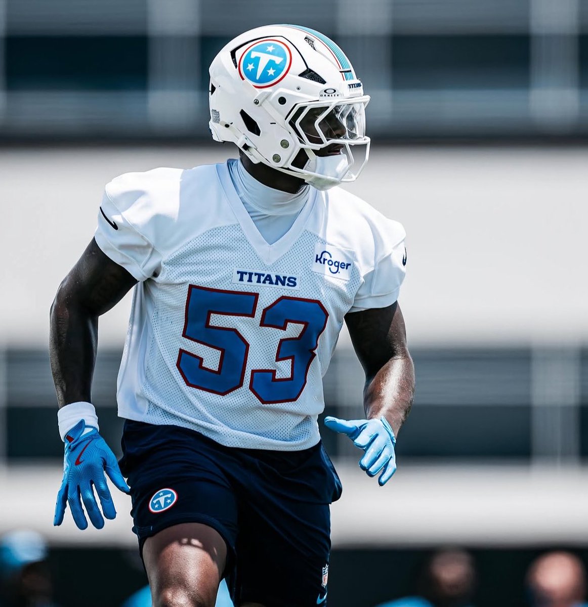 OneStopHorns's tweet photo. Anthony Hill Jr. has been an absolute force for the #Titans so far this year 

🤘🏻 26 Total Tackles (leads NFL)
🤘🏻 2 Pass Deflections 

Love to see it | #HookEm https://t.co/D9EmC5EgnP