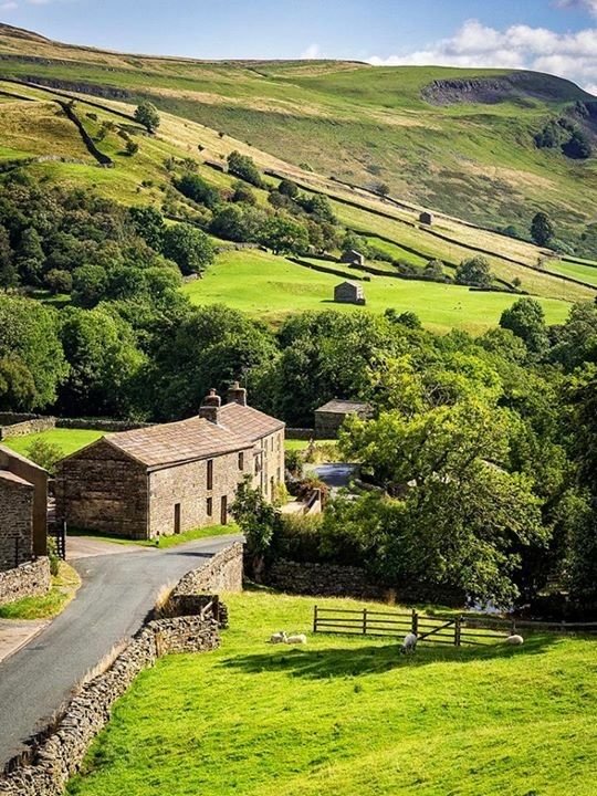 echoesofworld's tweet photo. Yorkshire, England https://t.co/bGp8K7mAnw