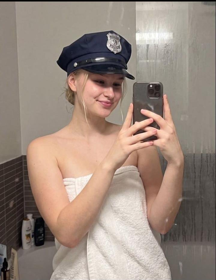 princessLesbs1's tweet photo. Hi, add my Zangi private number for confidential correspondence and calls

6326379073

https://t.co/TB3r4ogp9e https://t.co/UVJBP3gFYv