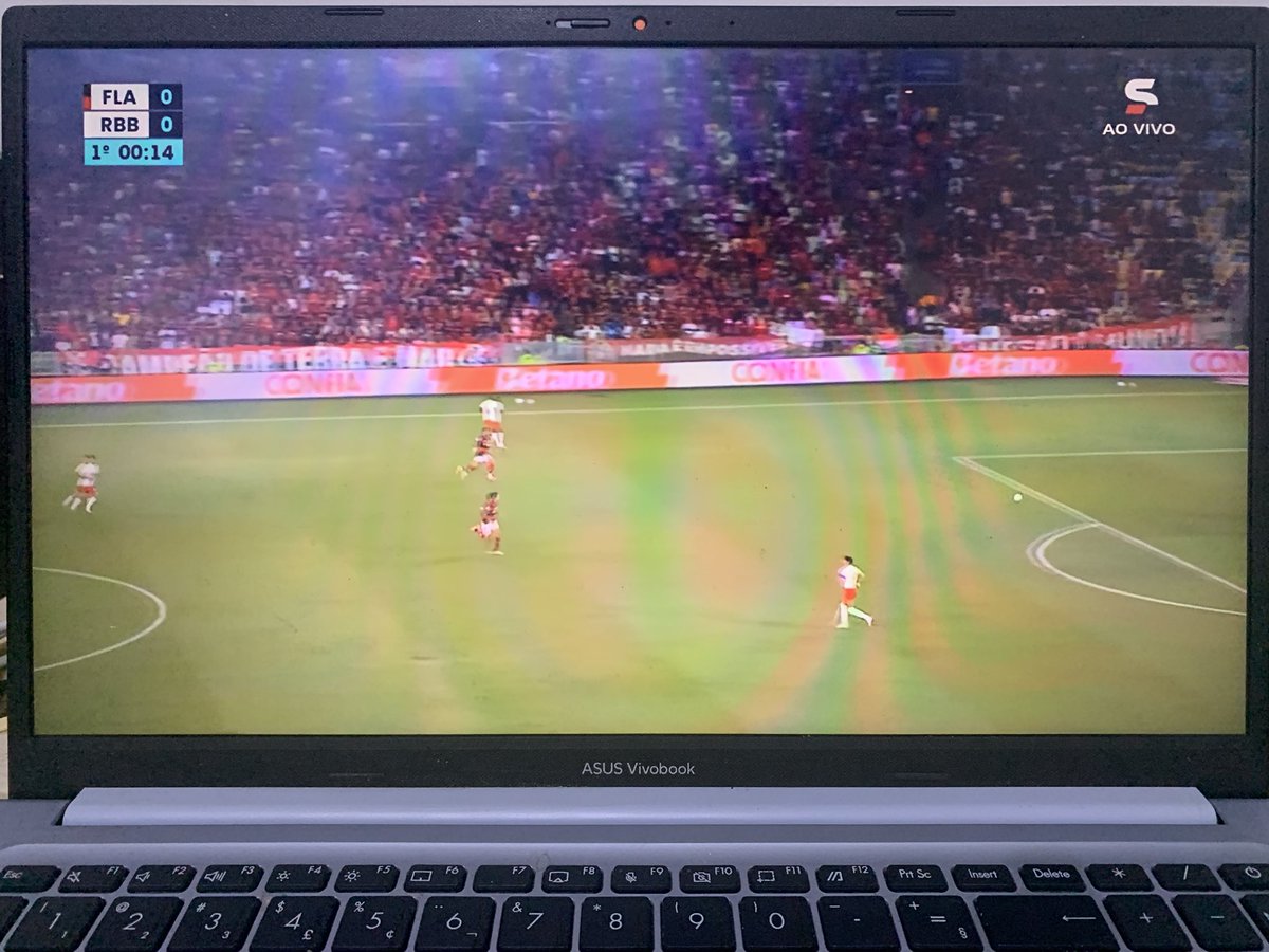 PrAlexandreOli3's tweet photo. Rolou a bola. Vamos Flamengo, vamos buscar a vitória. 🔴⚫️🔴⚫️🔴⚫️
#VamosFlamengo #FLAxBRA https://t.co/LNUTUa2BWi