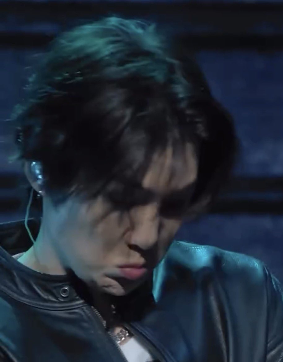 sugxmoon's tweet photo. he pout https://t.co/AfIg96gY9M