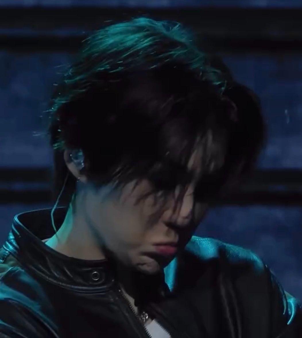 sugxmoon's tweet photo. he pout https://t.co/AfIg96gY9M