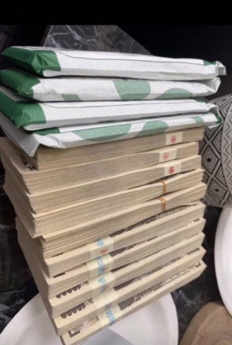 k612f's tweet photo. みんな正直に教えて…！
1ヶ月の生活費、いくらあれば足りる？😭
①10万円
②20万円
③30万円
④100万円
リプ・DMで本音聞かせて🫶🏻
みんなの回答知りたい！ https://t.co/1dnvcS6EGq
