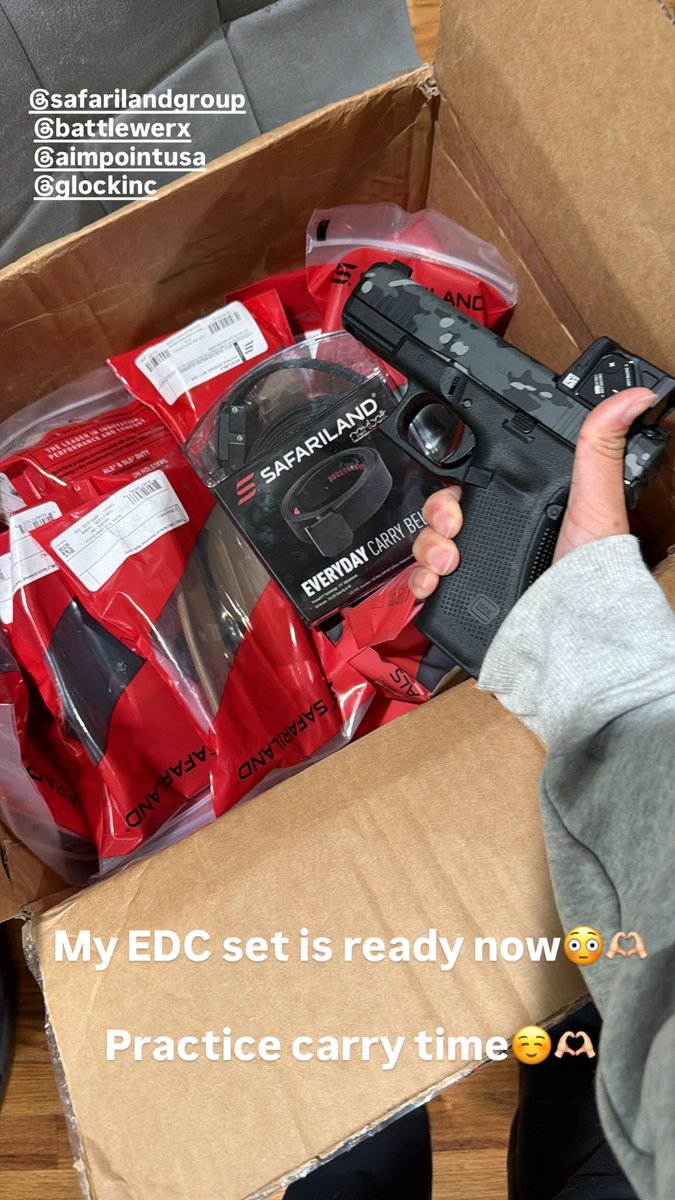 LillianneMoo's tweet photo. IM SOOOOOOOO READY!!!!!!!!!!!!
LETS GOOOOOOOOOOOOO
#glock #aimpoint #coa #battlewerx #safariland https://t.co/0A3e2P54tJ