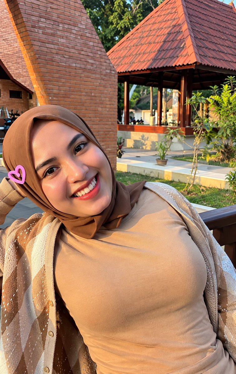 euis_caroline's tweet photo. Skandal sore di taman, malam di kamar sama pacar 
https://t.co/G6Vo4TURHP
https://t.co/RiGZKPhrHR
https://t.co/Al3hxv02ck https://t.co/55XdZgBDKs