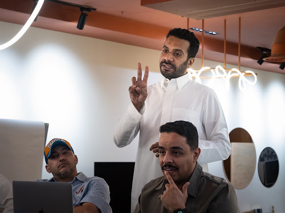 elhamali85's tweet photo. حين يكون العمل للوطن🇸🇦
يكبر الفخر بمن أبدعوا لأجله..وبكم أعتز، وبما صنعتم أفخر، اجتمعنا بعملٌ يحمل بطياته وطن عظيم وامتنان لحماة الوطن.
شكراً لكل العاملين والقائمين في هذا العمل #فيلم_حزام
@sanggovsa
@Rmotiri
@Faiisall2
@Hussam_y_zh
@naif_albahar
@MoElshehri
@MuhAlsaleh
@aBO1sLLO https://t.co/Zx8uqSux2M