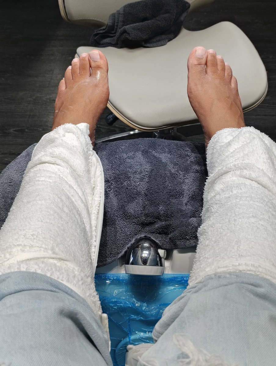 RicanFeet000's tweet photo. Looking for a loyal sugar daddy ☺️ hmu if you're interested 💓 https://t.co/geWJavMyBT