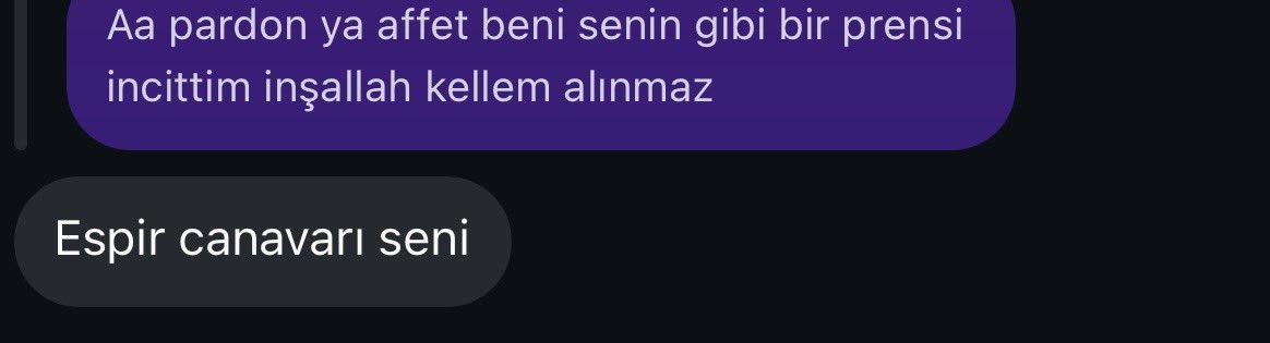 maviiturna's tweet photo. Neden hayatımda kimse yok cart curt
Ossurada en normal muhabbet şeklimiz https://t.co/YqaNPfAWLN
