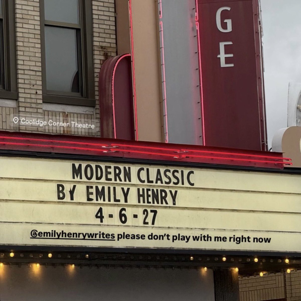 emilyhenryverse's tweet photo. Emily Henry’s new novel is apparently titled “Modern Classic” and is being teased outside of Coolidge Corner Theatre in Brookline, Massachusetts.

via @aletoowelll https://t.co/2UKlcp8qOF