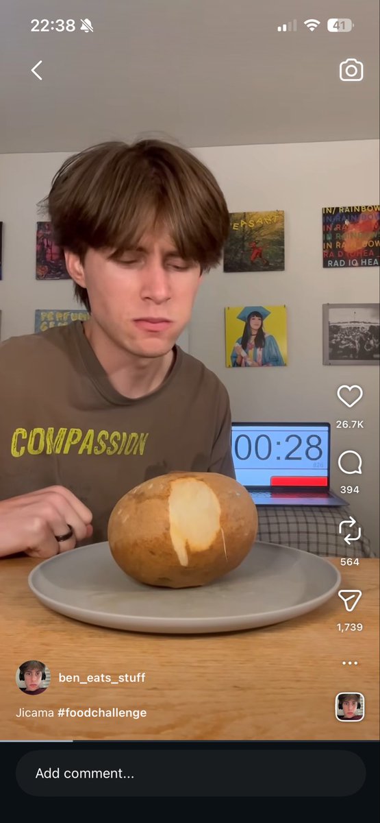 bleeughh's tweet photo. I have a rlly bad thing where I steal the most random mannerisms from the content I consume. For example, the way BEN chews. It’s so weird is why I do it https://t.co/p5XbSDhw17