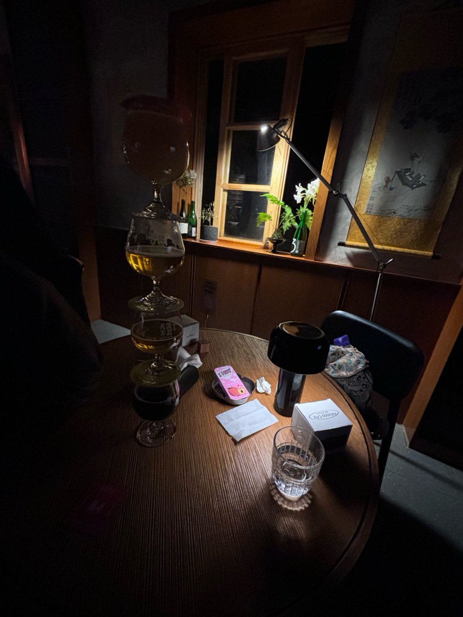 DaschArusha's tweet photo. Just stumbled on a lo-fi playlist that’s perfect for rainy days, sipping hot tea and zoning out every messy thought. Music really is the best mood fix ， https://t.co/k618bCC842